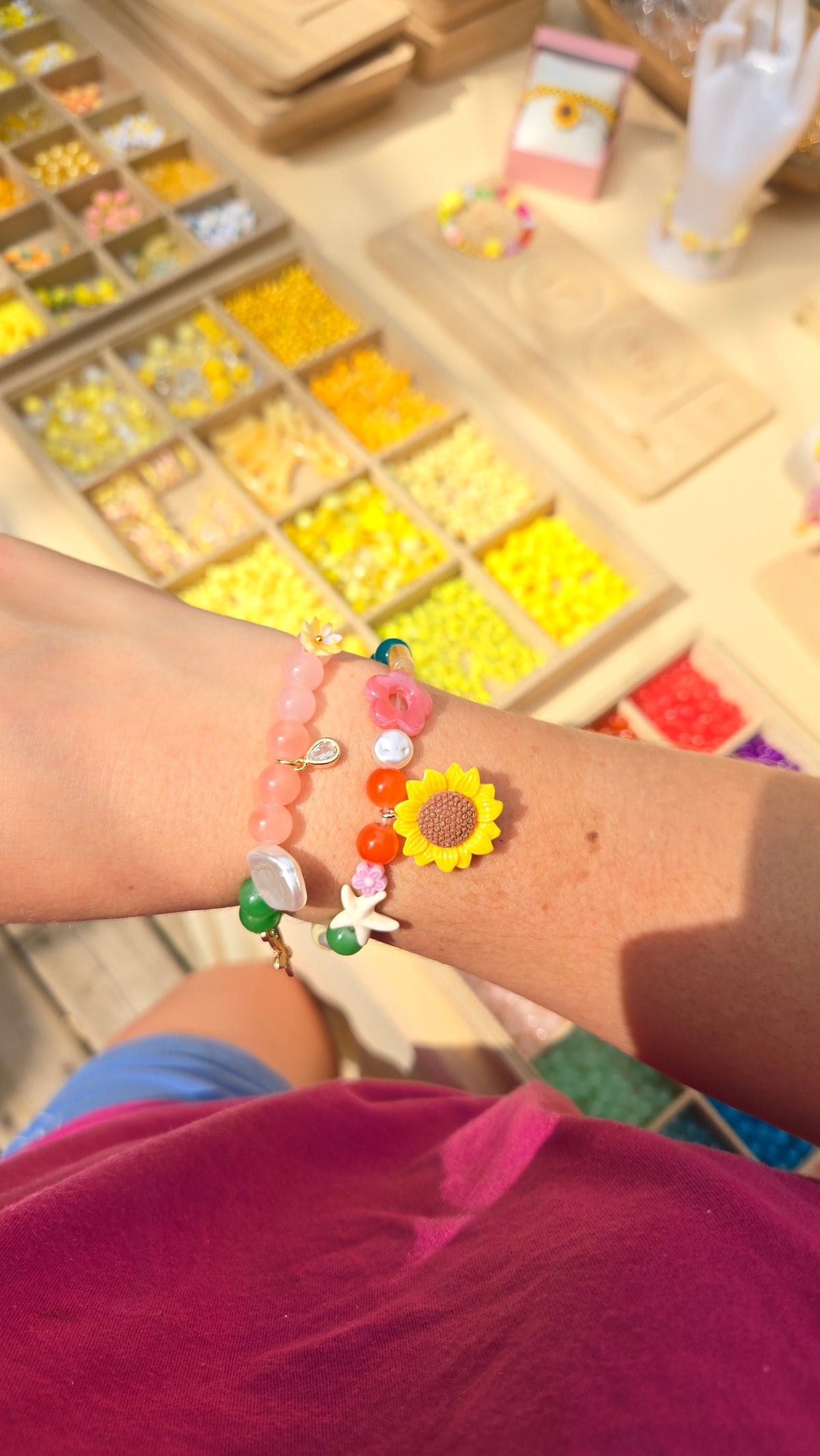 Atelier / animation de création de bracelet. Bar à perles et breloques spéciale enfant. 2h - Privé